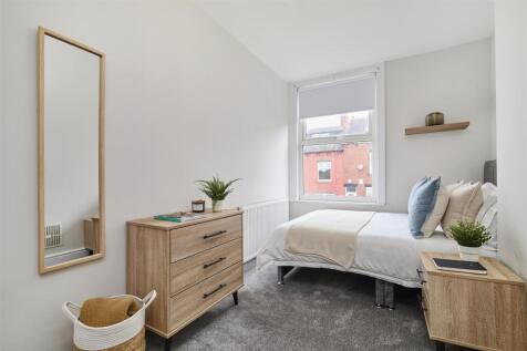 2 Wetherby Grove_14.jpg