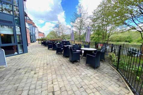 Riverside Terrace 