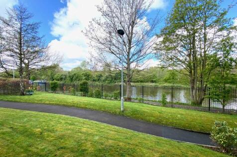 Rear Aspect/River Views