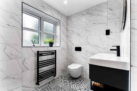 Family Bathroom/WC