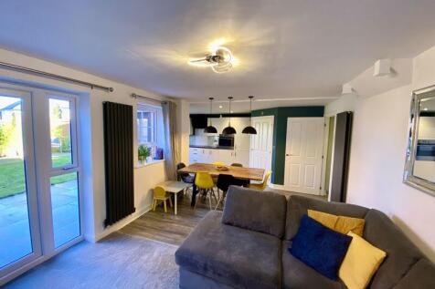 Family Lounge/Kitchen