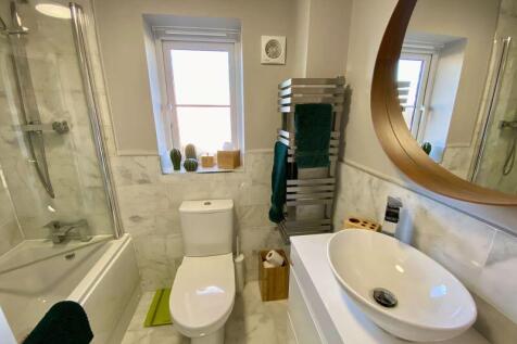 Family Bathroom/WC