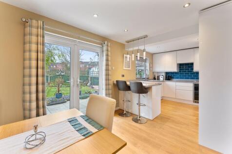 Family Dining Kitchen