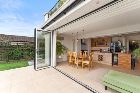 Bi-Folds