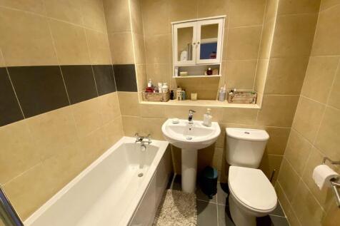 Family Bathroom/WC