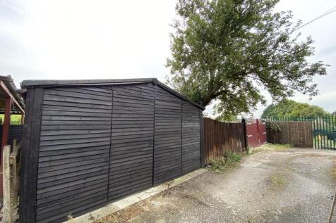 Detached Timber Garage