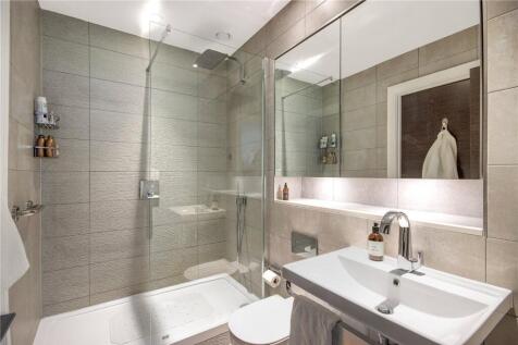 En Suite Shower Rm