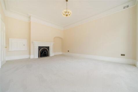 Reception/Bedroom