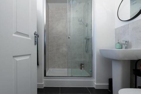 Bedroom One EnSuite