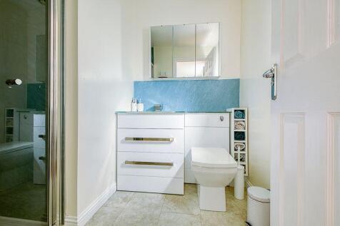 Bedroom One-EnSuite