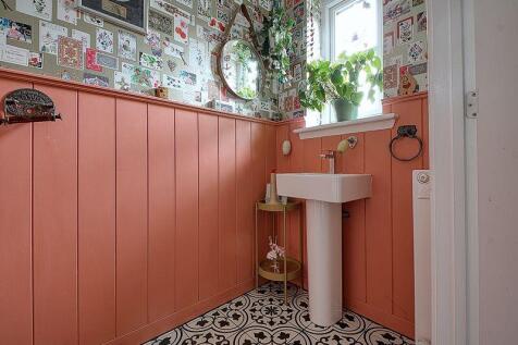 Downstairs WC