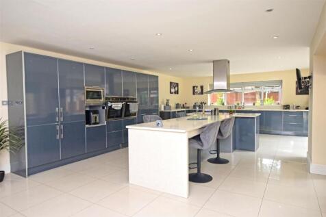 DINING KITCHEN AND FAMILY ROOM