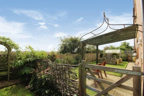 Garden/Seating/Field views