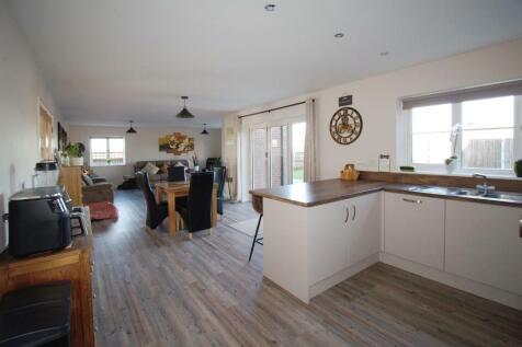 Kitchen Dining Area