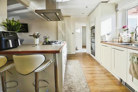 Kitchen Dining Area