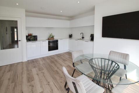 Kitchen Dining Area