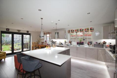 Kitchen Dining Area