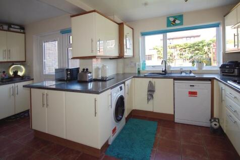 Kitchen Dining Area