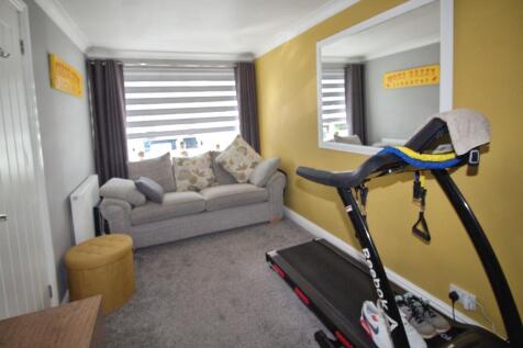 Fifth bedroom/study/home office