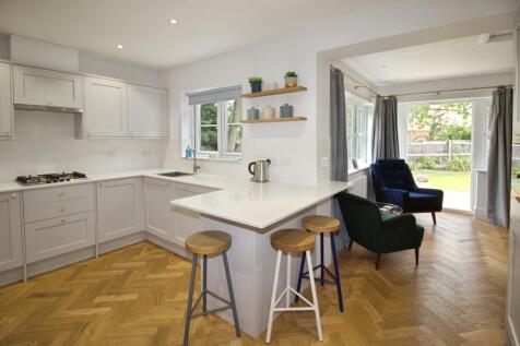 Kitchen Dining Area