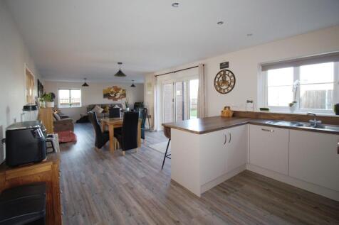 Kitchen Dining Area