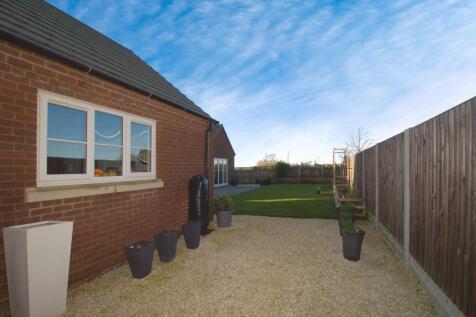 Further garden area
