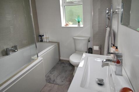 Main bathroom