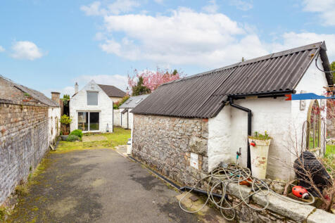 Driveway &amp; Outbuildings