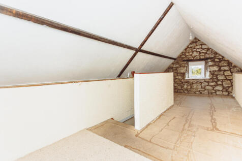 Studio One Upper Floor