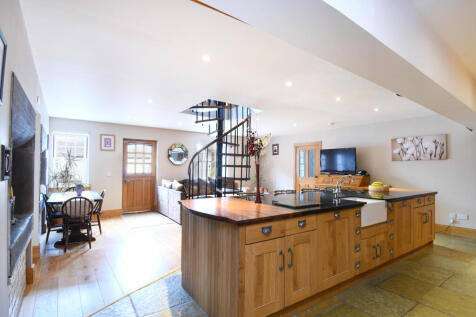 Family Dining Kitchen..