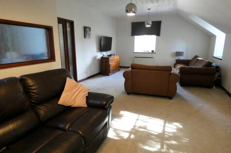 LOUNGE / DINING