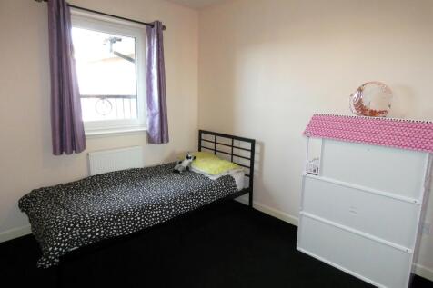 MASTER BEDROOM 1.JPG