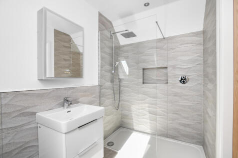 Bedroom 1 Ensuite