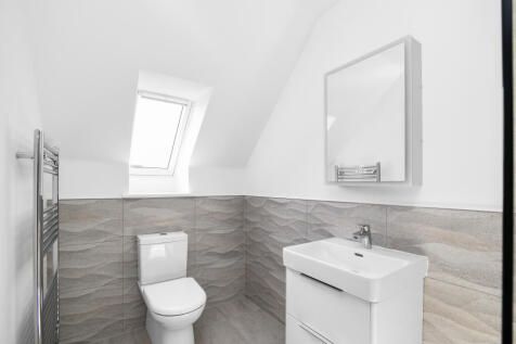 Bedroom 1 Ensuite