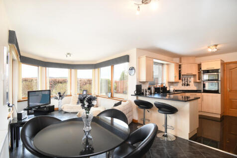 Family Dining Kitchen