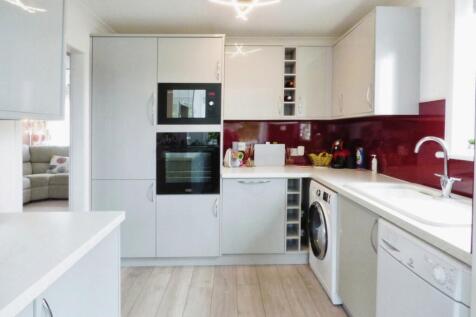 Breakfasting Kitchen