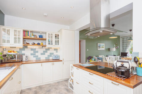 Kitchen/Breakfast Room/Additional Snug