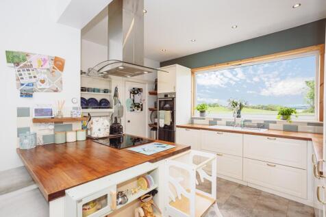 Kitchen/Breakfast Room/Additional Snug