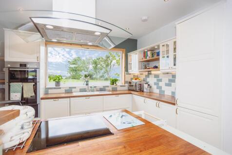 Kitchen/Breakfast Room/Additional Snug