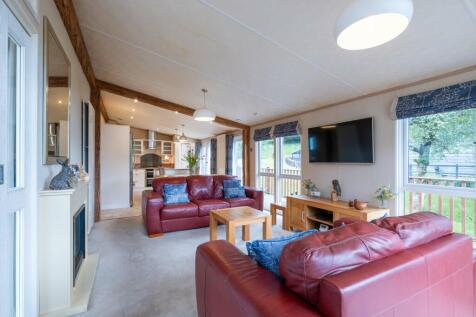 Open-Plan Living Area/Kitchen