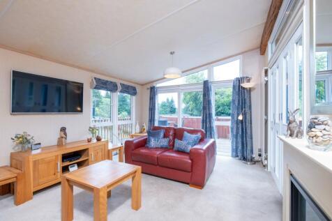 Open-Plan Living Area/Kitchen