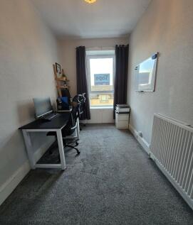 GUEST BEDROOM / STUDY