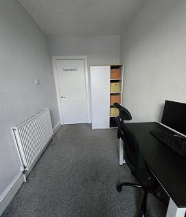 GUEST BEDROOM / STUDY