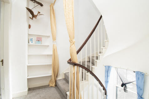 2nd Floor Landing