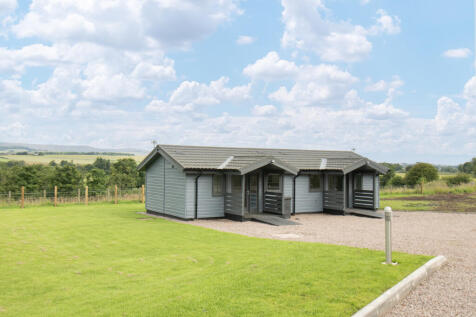 Semi detached lodges