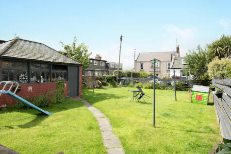 Garden &amp; Outbuilding