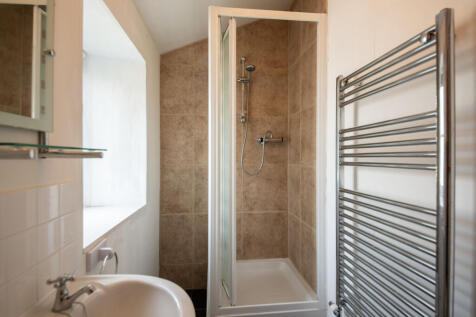 Bedroom 2 Ensuite