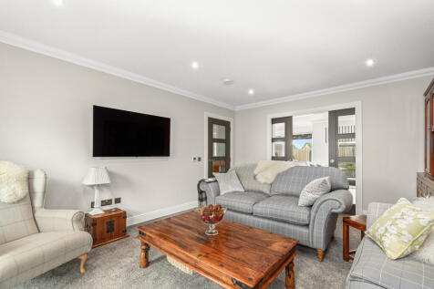 Lounge to Family Room