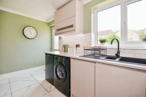KITCHEN VIEW 2