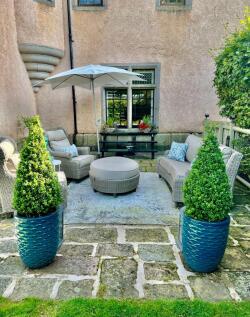 EXCLUSIVE GARDEN